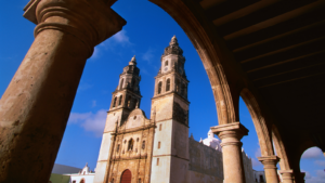 In 2000, Mexico's Instituto Nacional de Antropología e Historia excavated Campeche Cathedral, discovering burials of 129 individuals.